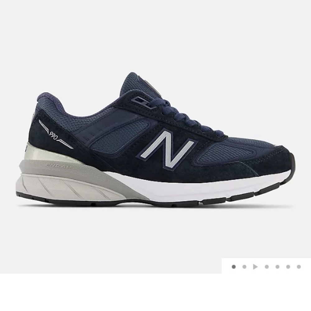 New Balance Trainers. Made in USA 990v5 Core